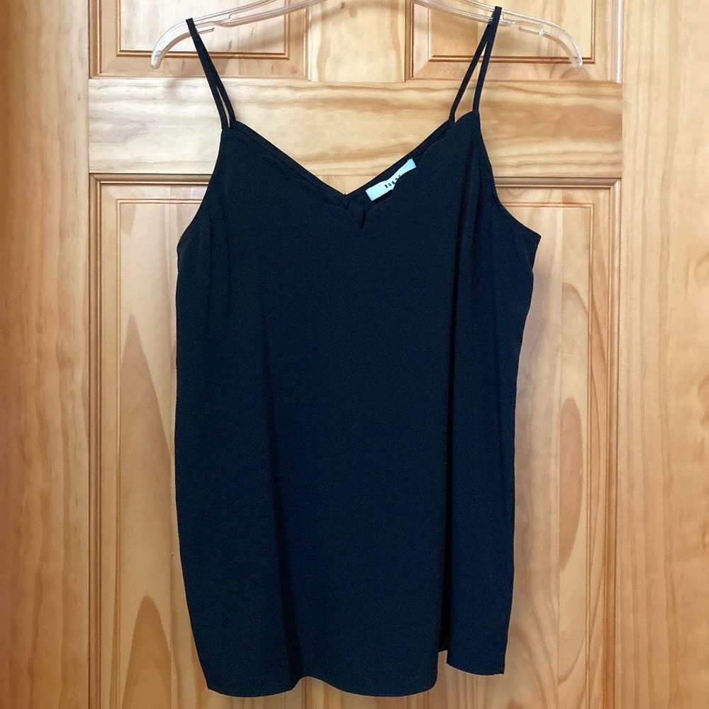 Dressy RO&DE Scalloped Neck Black Camisole, Tank Size Small (runs big-like Med)